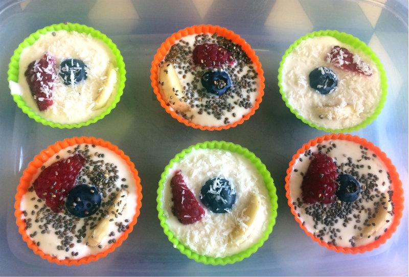 aperitivo saludable de yogur y fruta