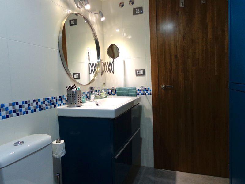 baño turquesa fondo