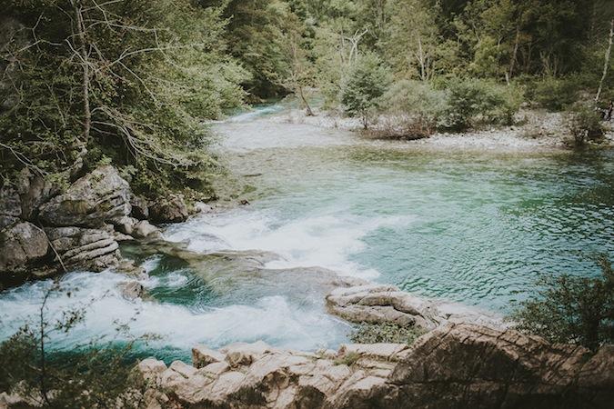 Una postboda en el rio