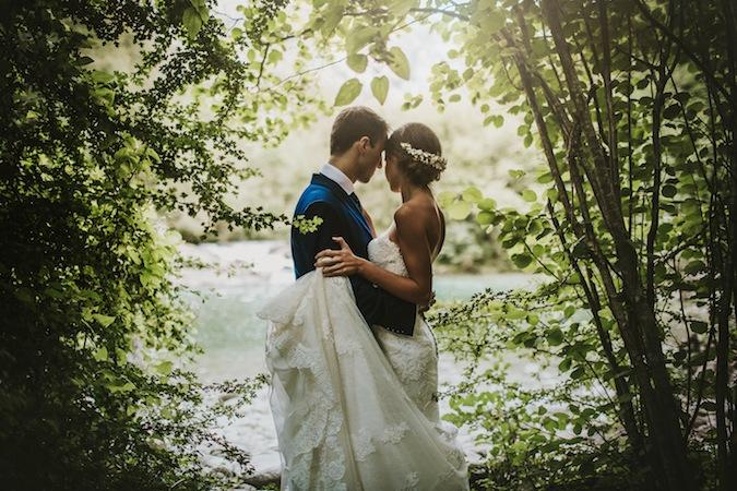 Una postboda en el rio