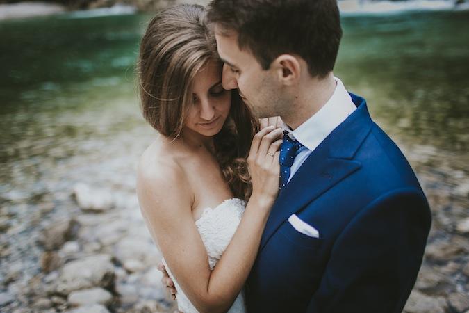 Una postboda en el rio
