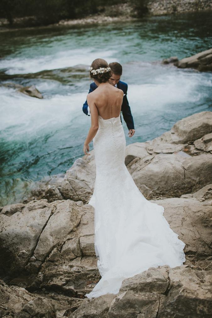 Una postboda en el rio