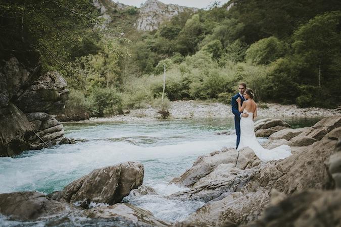 Una postboda en el rio