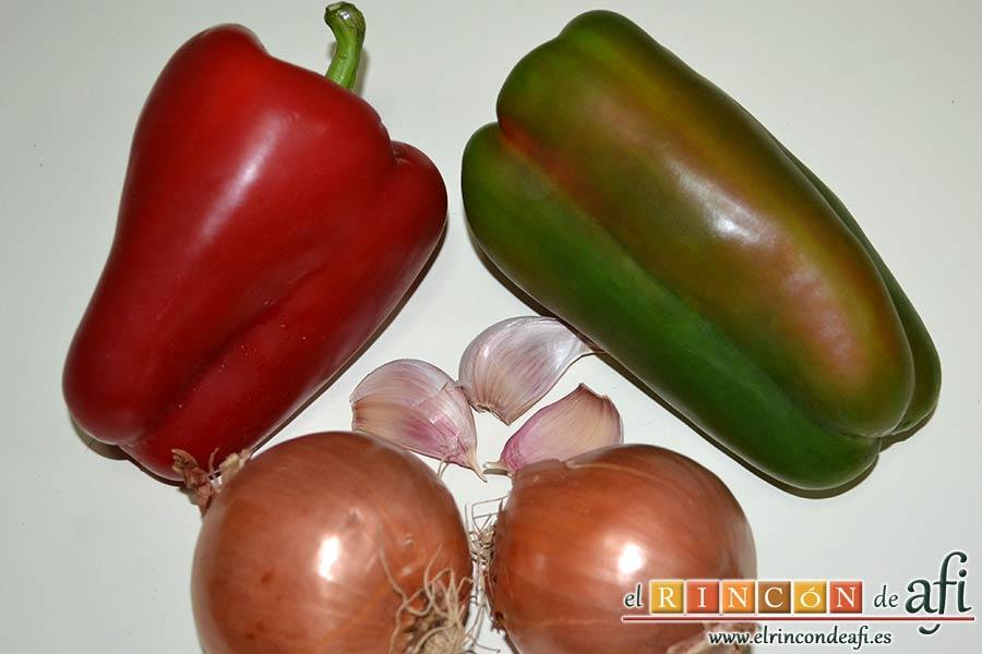 Empanada de atún, preparar los ingredientes del sofrito