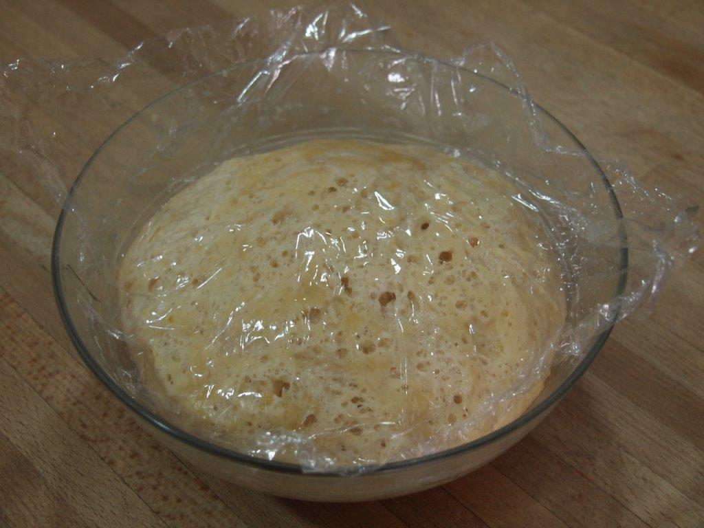 Coca de San Juan masa levada