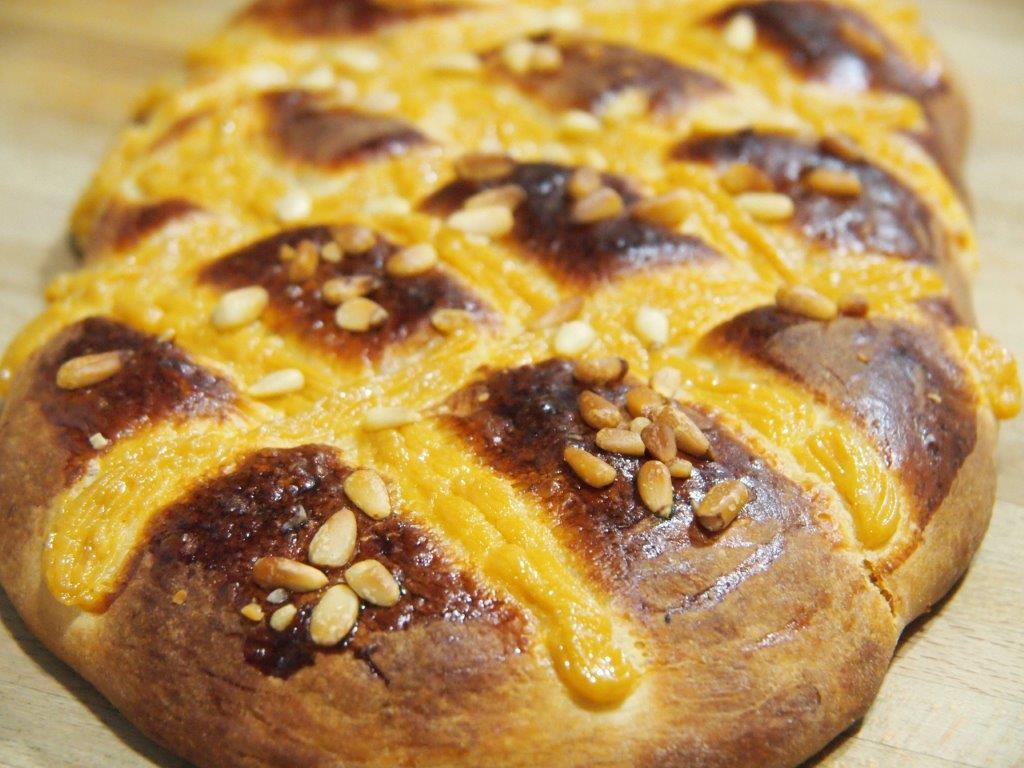 Coca de San Juan horneada