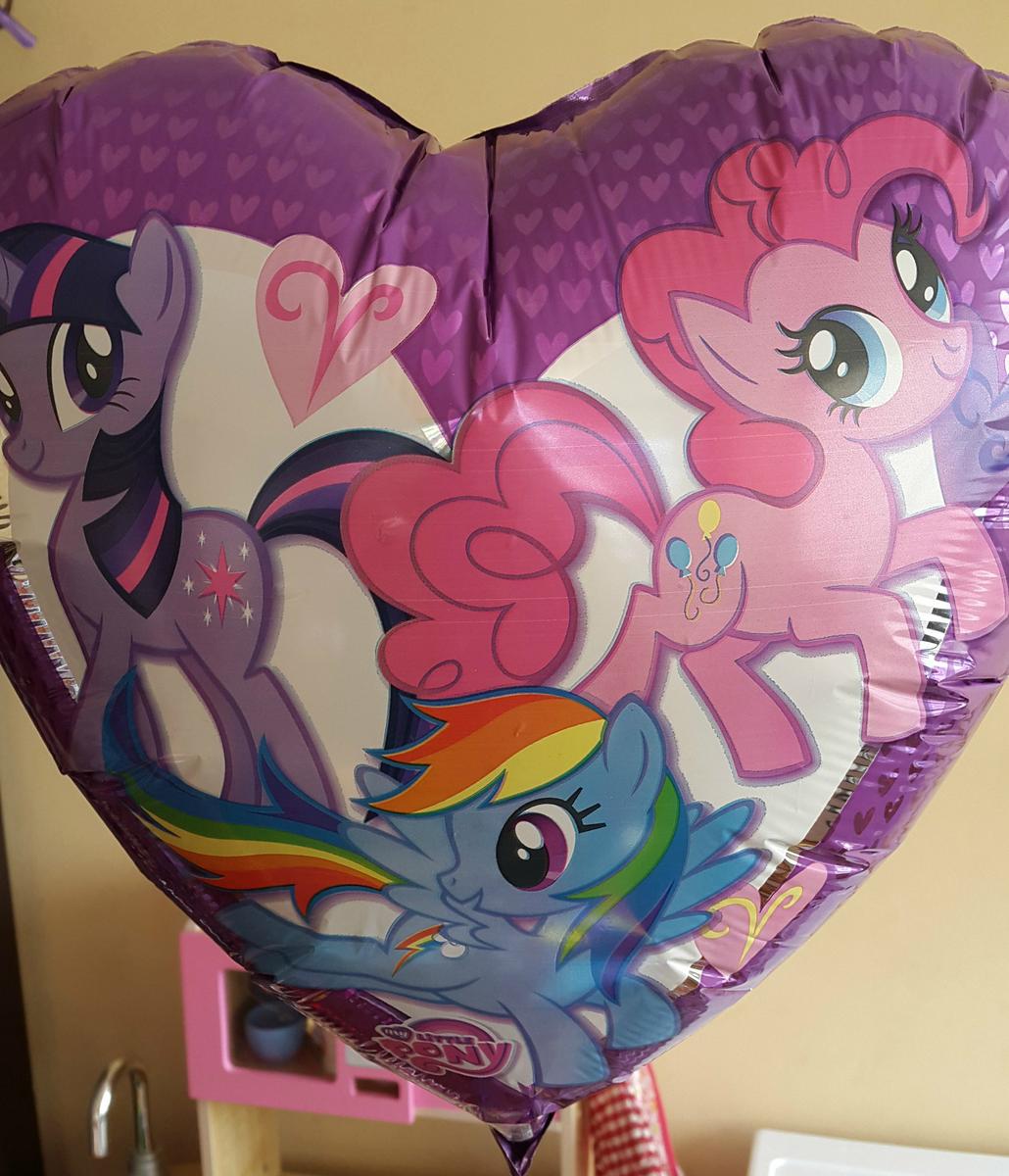 globo-globopolis-pony