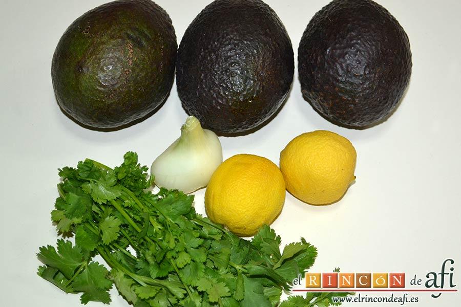 Salmorejo de aguacate, preparamos los ingredientes