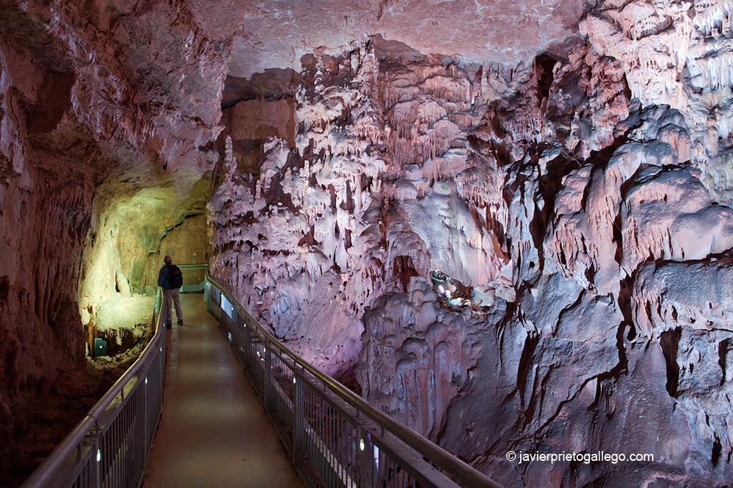 Cueva de los Franceses. Páramo de la Lora. Palencia. Castilla y León. España. © Javier Prieto Gallego