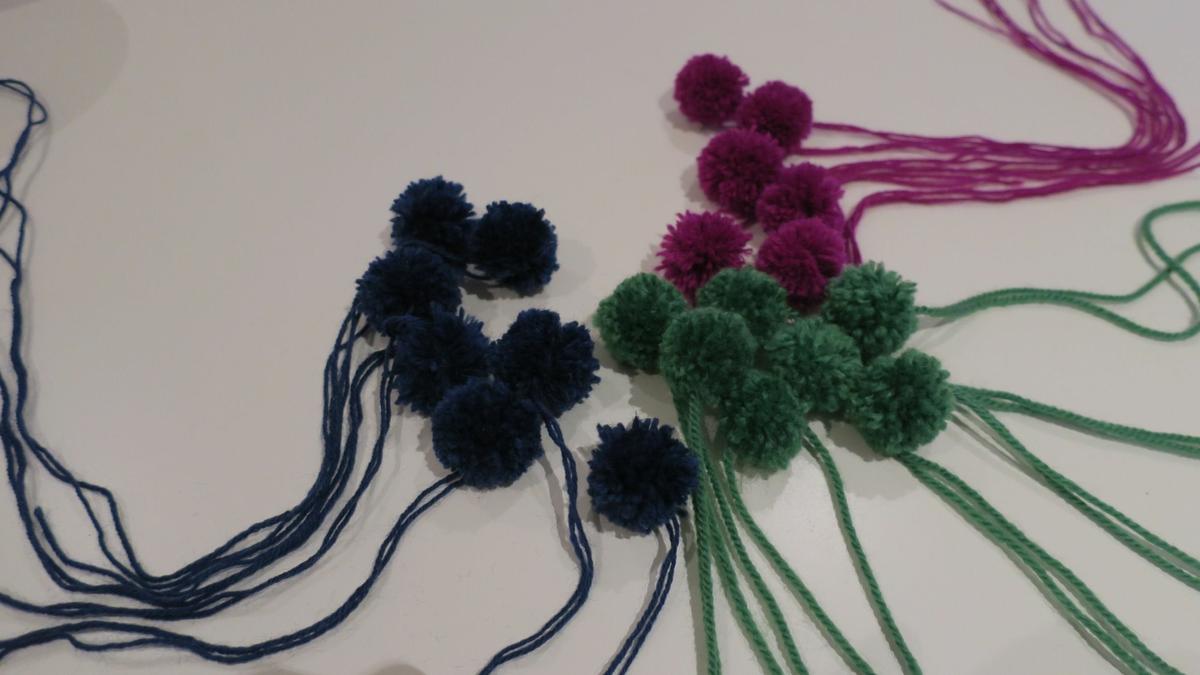 Cojines con pompones