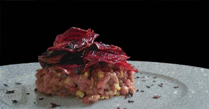 >>>receta steak tartar con chips de remolacha