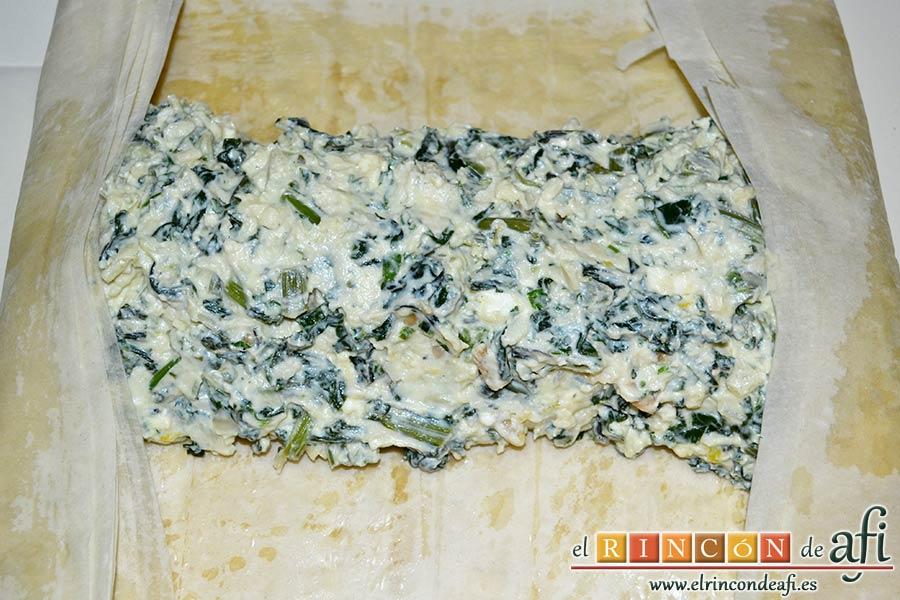 Rollitos de acelga, quesos y piñones, doblar los extremos