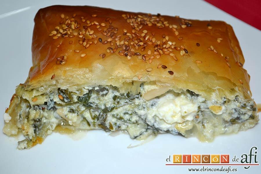 Rollitos de acelga, quesos y piñones, sugerencia de presentación