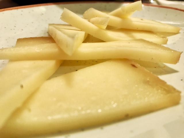 Queso de Oveja Curado La Antigua al Tartufo