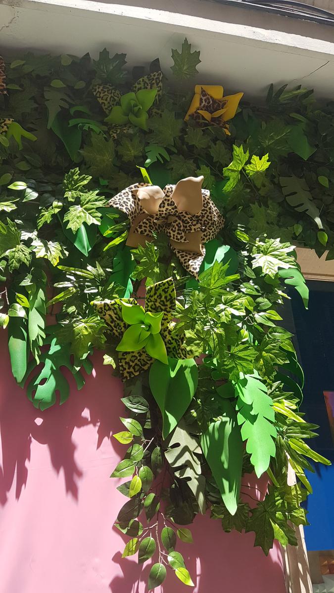 Decoraccion 2017 - Detalle de las flores salvajes en la FArmacia de León Atrezzo, eventos y conceptos