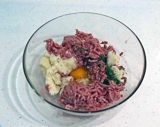 Albóndigas en salsa española