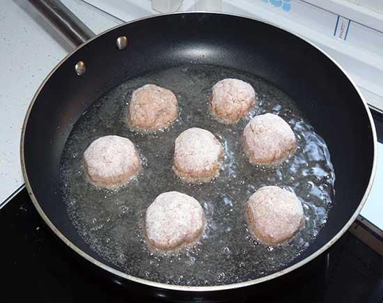 Albóndigas en salsa española