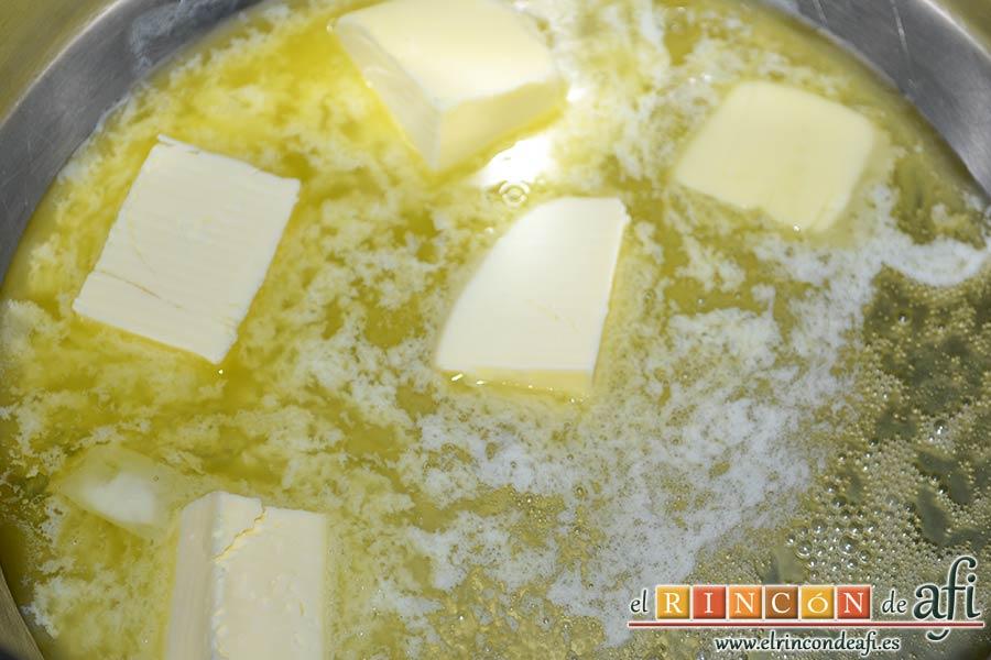 Coliflor gratinada con lacón, poner a derretir la mantequilla