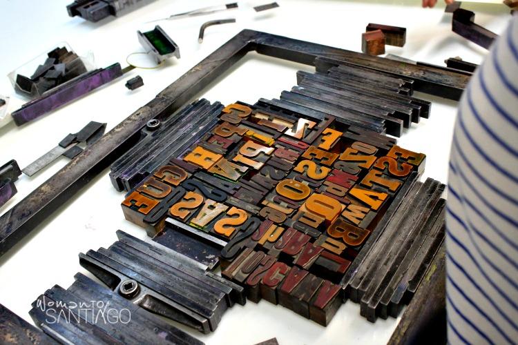 Plancha con lugares del mundo que hicimos en Litografía Viña