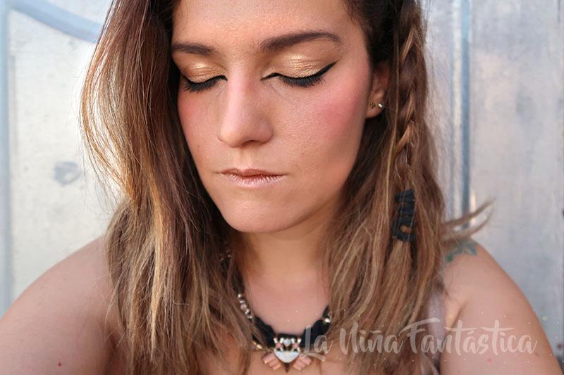 maquillaje eyeliner ojos cerrados