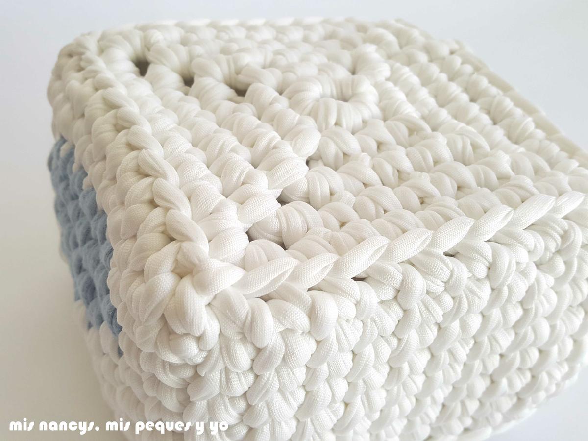 mis nancys, mis peques y yo, cesta y capazo de trapillo con nubes, detalle base cesta