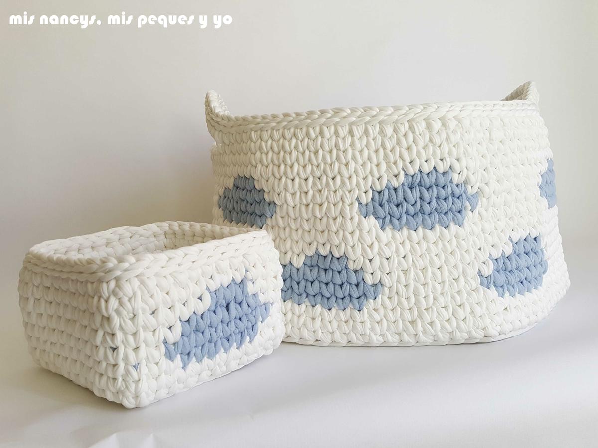 mis nancys, mis peques y yo, conjunto de cesta y capazo de trapillo con nubes