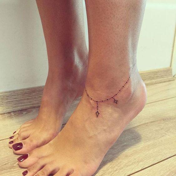 tatuaje en el tobillo