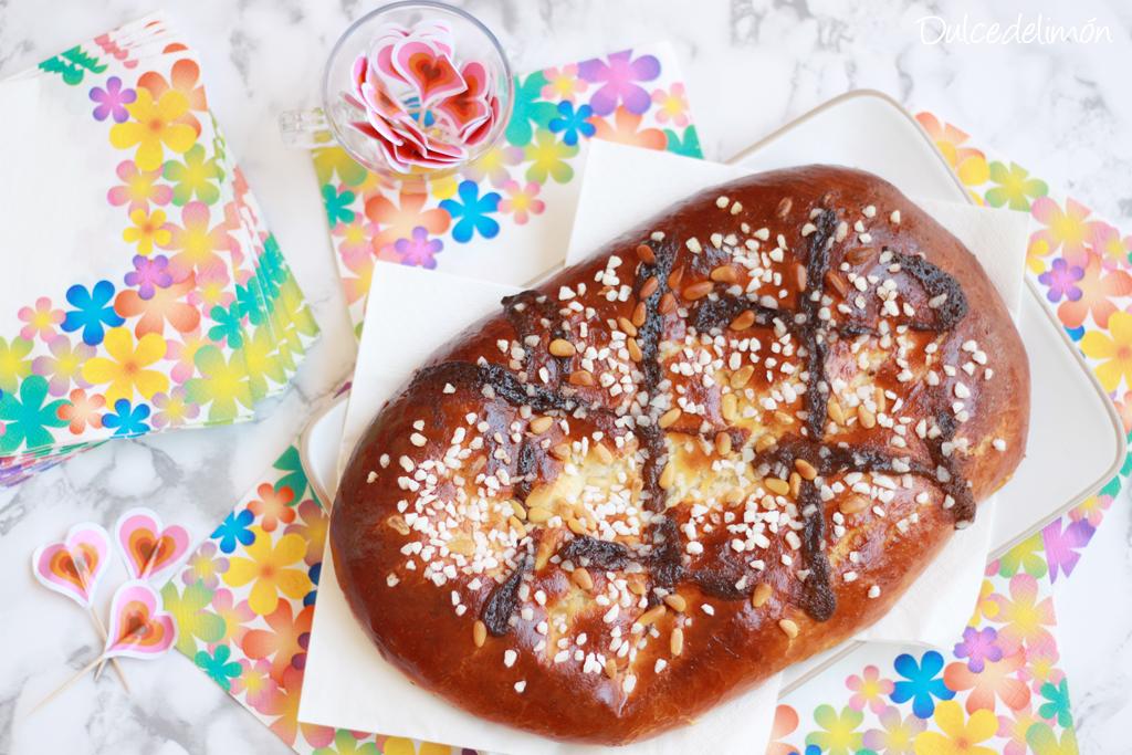 Coca de Sant Joan de crema de chocolate