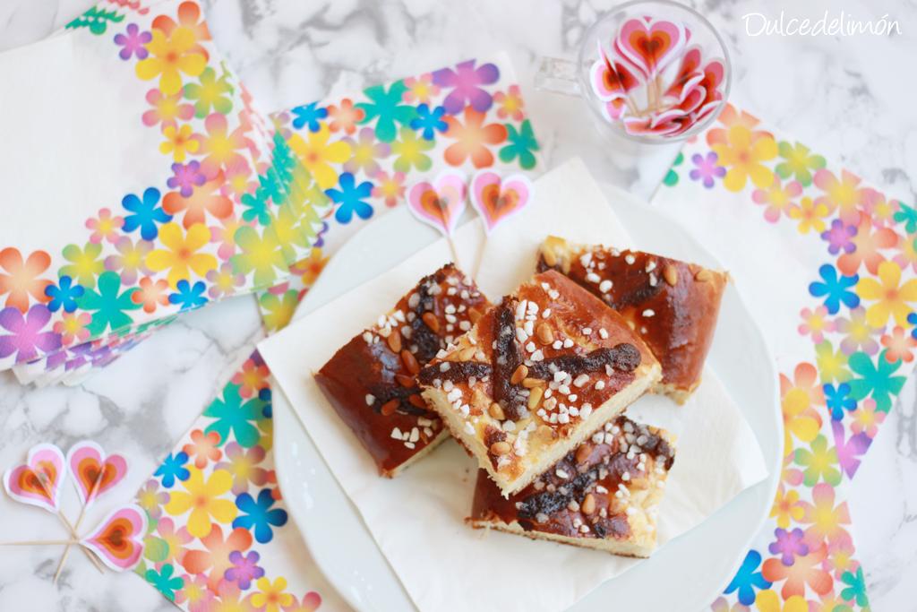 Coca de Sant Joan de crema de chocolate