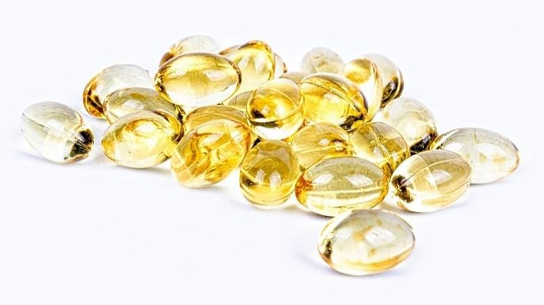 contorno de ojos casero con aceite de coco 3