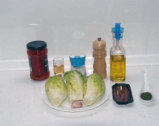 Ensalada de cogollos de lechuga a la mediterránea