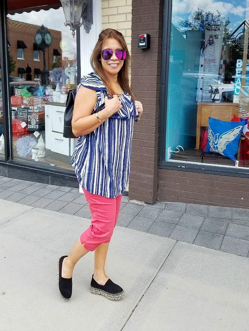 Como combinar un pantalón ROJO. Lucir más Joven