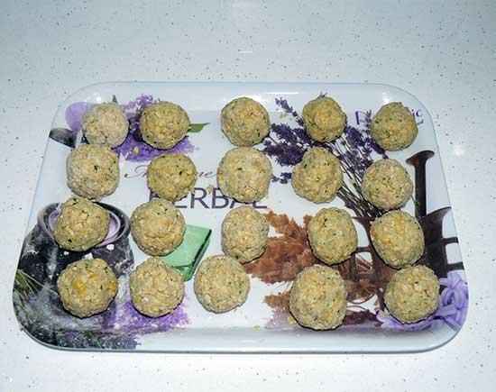 Falafels con salsa de yogurt