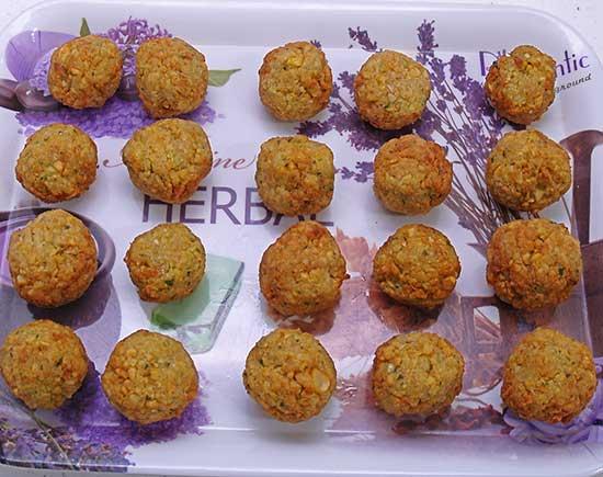 Falafels con salsa de yogurt