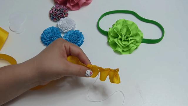 Moños de listón para cintillos