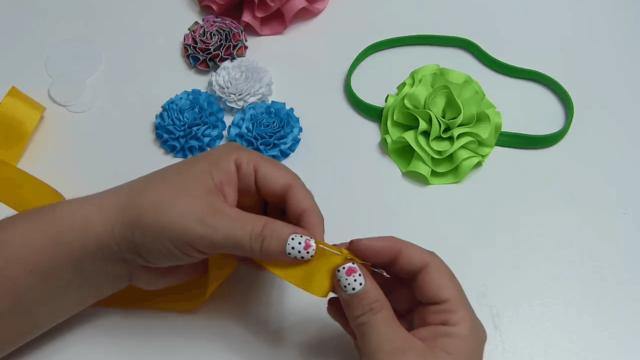 Moños con listón para cabello