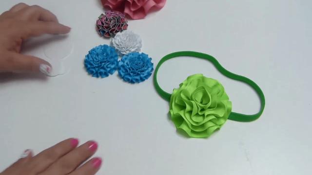 Flores de listón fáciles de hacer