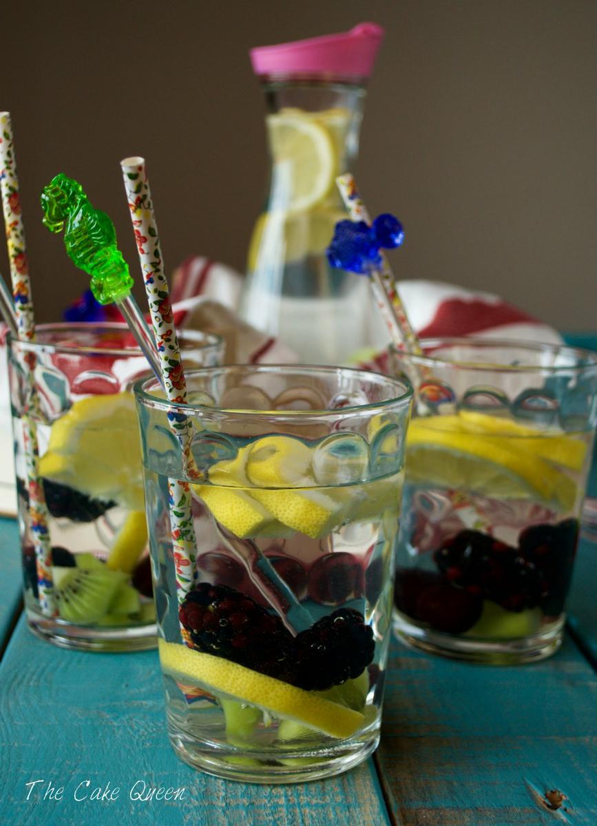 Limonada con frutas frescas