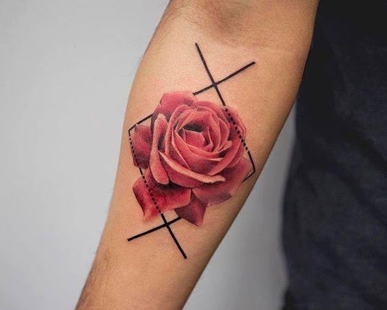 Tatuajes de rosas para mujer