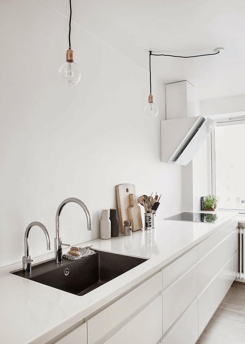 03-white-kitchen