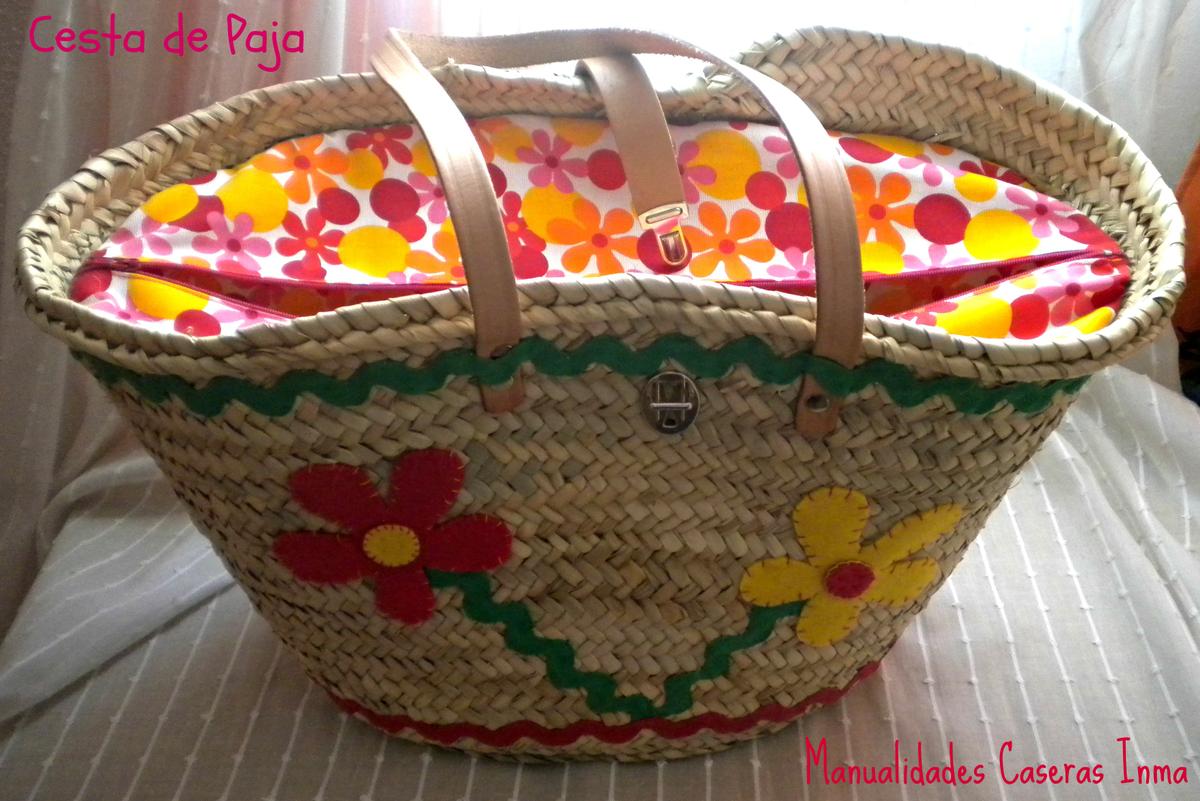 Manualidades Caseras Inma_Cesta de palma decorado con flores de fieltro