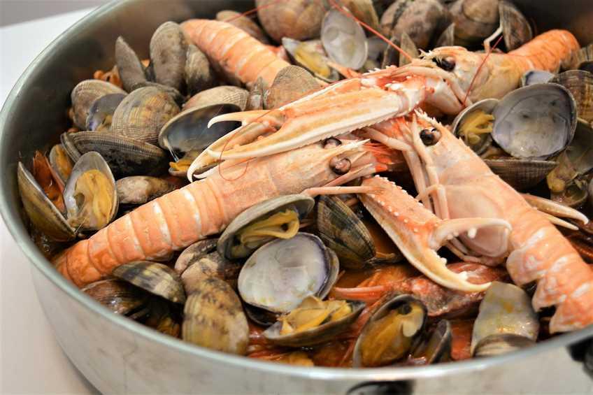 Caldereta de pescado y marisco