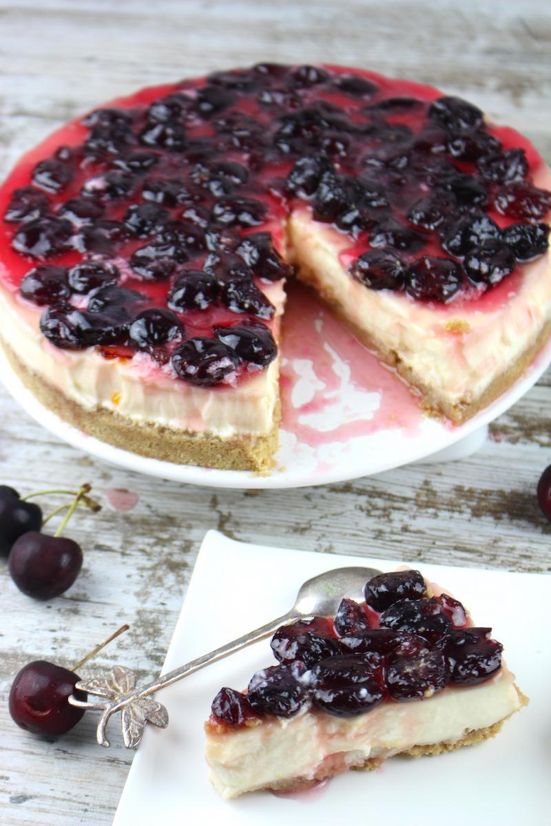 Tarta de queso sin lactosa con cerezas sin horno