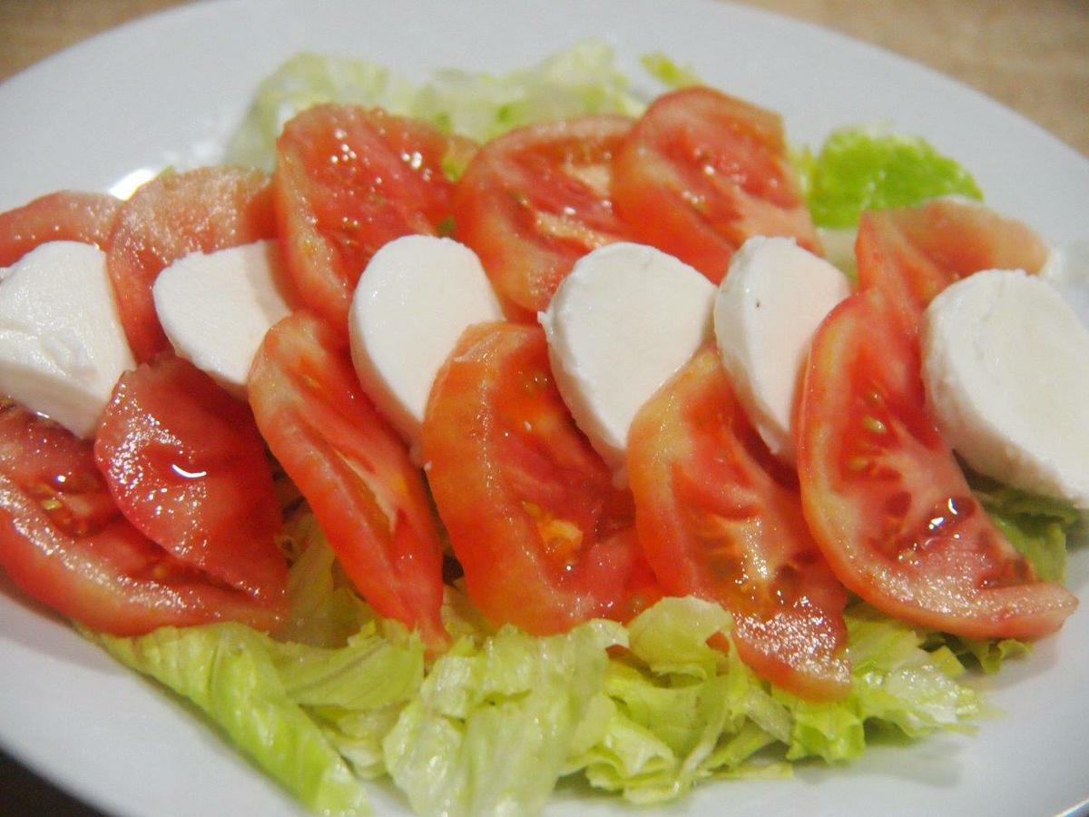 Colocando una caprese