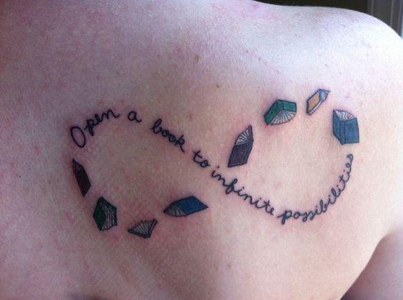 infinito diseño con libros