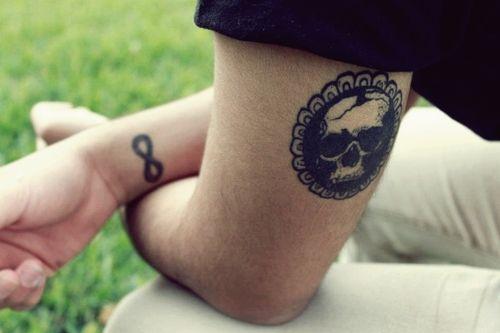 tatuaje de infinito para hombres