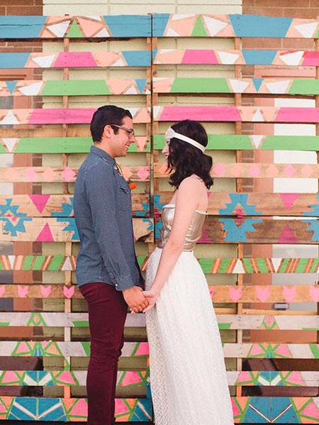 Fondo para photocall de boda hecho con pallets pintados