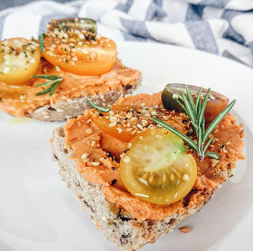 Humus agridulce de pimientos de piquillo