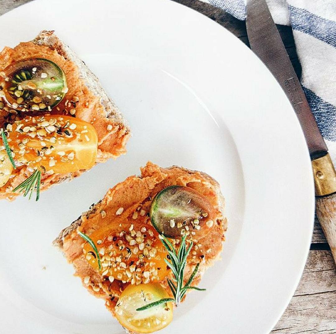 Humus agridulce de pimientos de piquillo