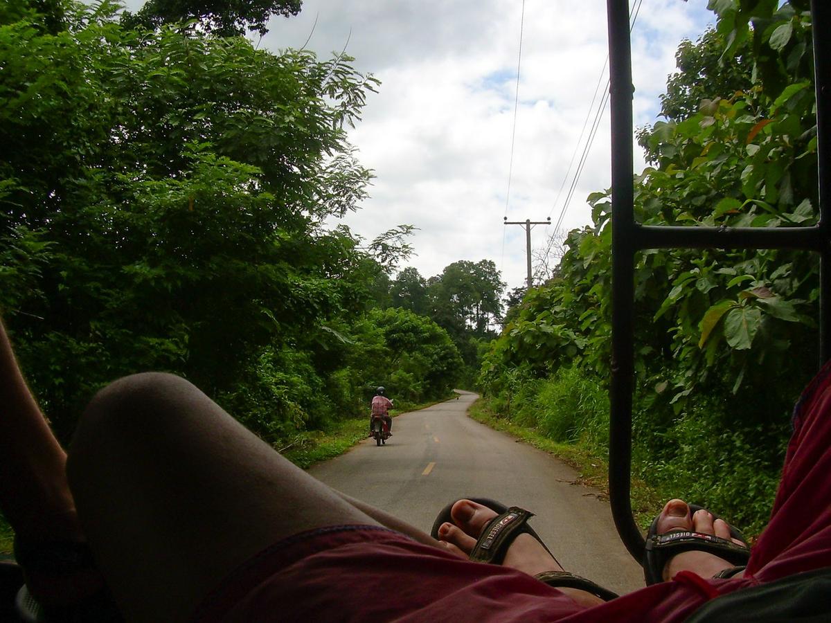 Trekking de tres días en la selva (Tailandia)